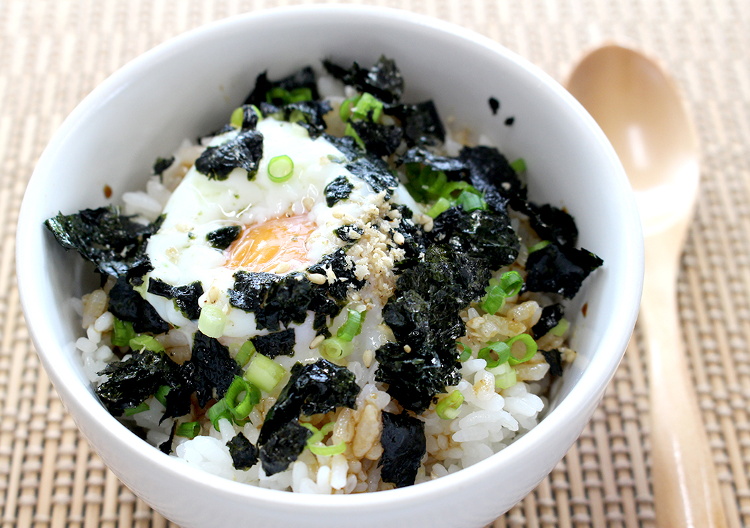 味付け海苔で温玉丼